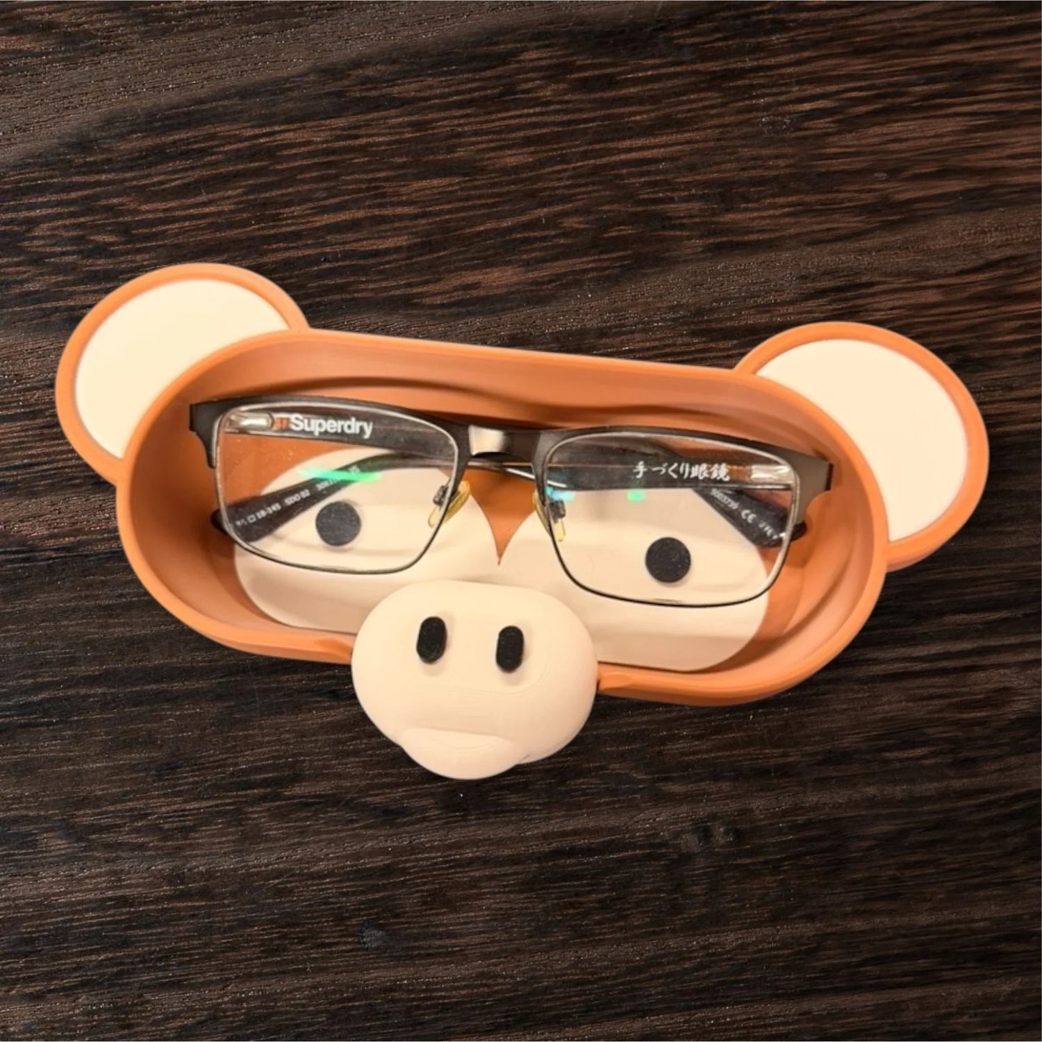 Glasses Holders